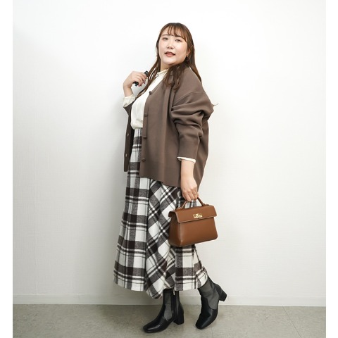 レディース　Vネックニットカーディガン（しまぽちゃ）