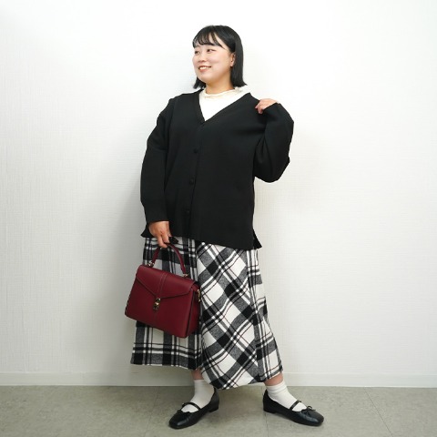 レディース　Vネックニットカーディガン（しまぽちゃ）