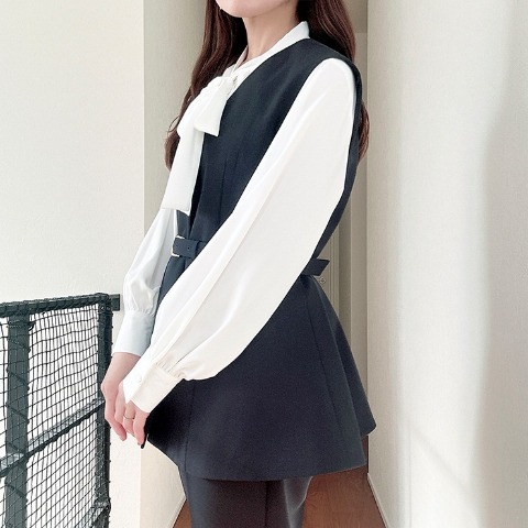 レディース　ベルト付きペプラムジレ（ririka)