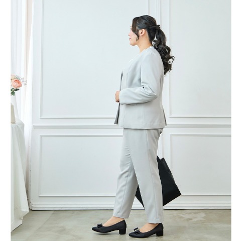 レディース　ノーカラージャケット（Runa）