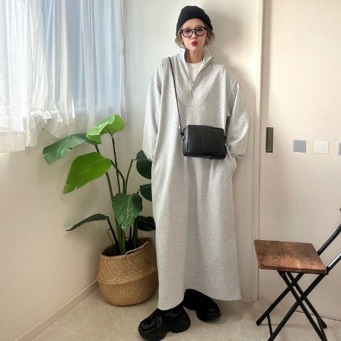 レディース　ハーフジップワンピース（NON）