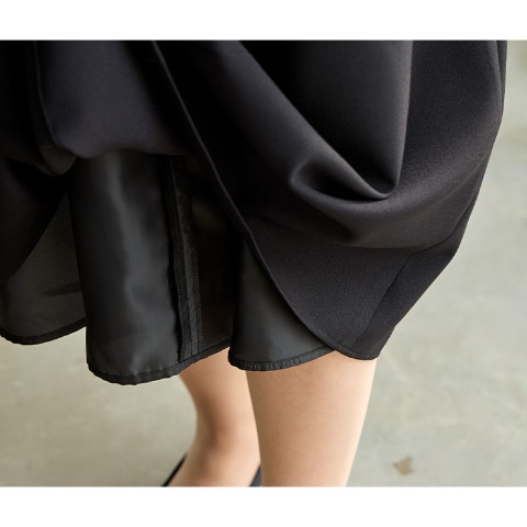 レディース　ジャンパースカート（Runa）