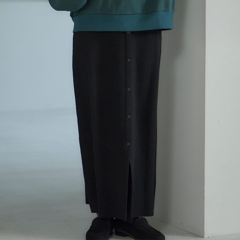 レディース　ニットスカート（田中里奈）