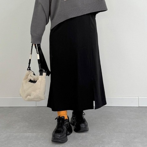 レディース　ナロースカート（おかだゆり）