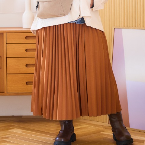 レディース　プリーツスカート（おかだゆり）