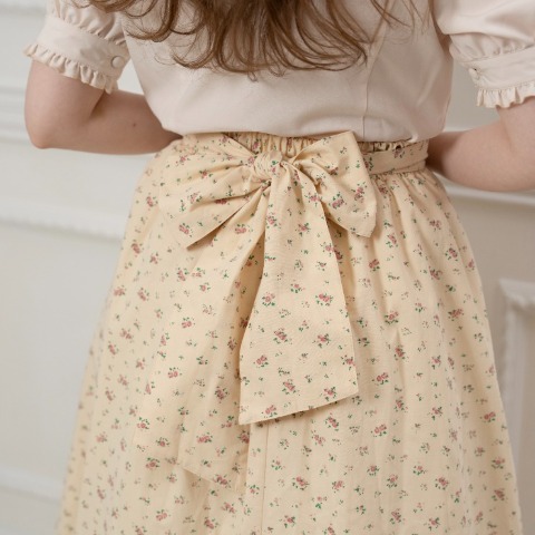レディース　小花柄ボリュームフリルスカート（えりか）