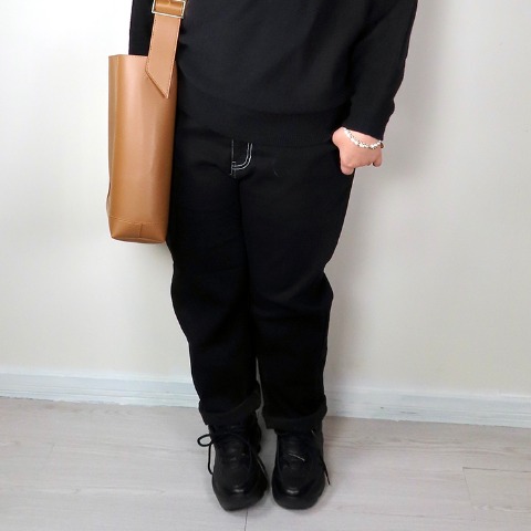 レディース　裏起毛テーパードデニムパンツ（すもも）