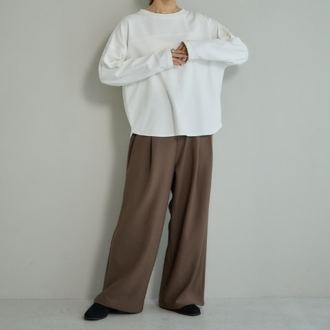 レディース　ワイドパンツ（田中里奈）