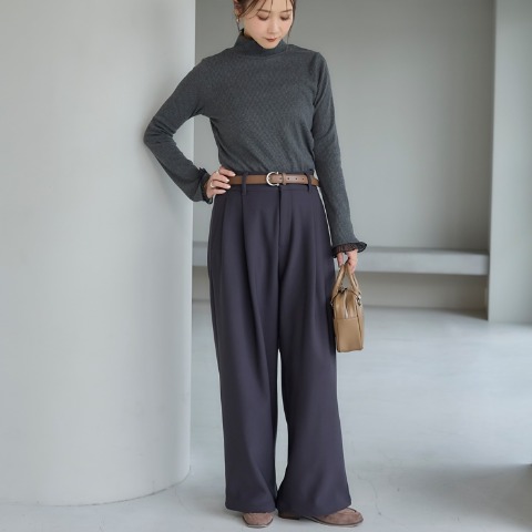 レディース　ワイドパンツ（田中里奈）