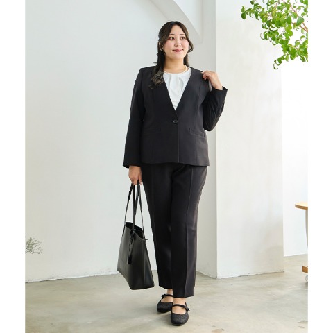 レディース　テーパードパンツ（Runa）