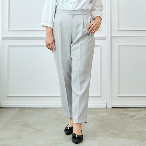 レディース　テーパードパンツ（Runa）