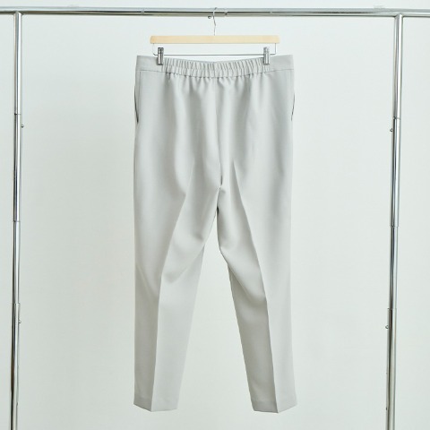 レディース　テーパードパンツ（Runa）