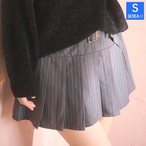 レディース　ピンストライププリーツスカート（きゅるりんってしてみて）