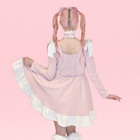 レディース　ハート型フリルワンピース（桃饅頭ちゃん）