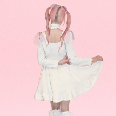 レディース　ハート型フリルワンピース（桃饅頭ちゃん）