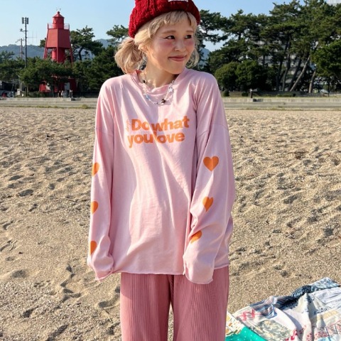 レディース　ゆったりシルエットハートロゴプルオーバー（ayano）