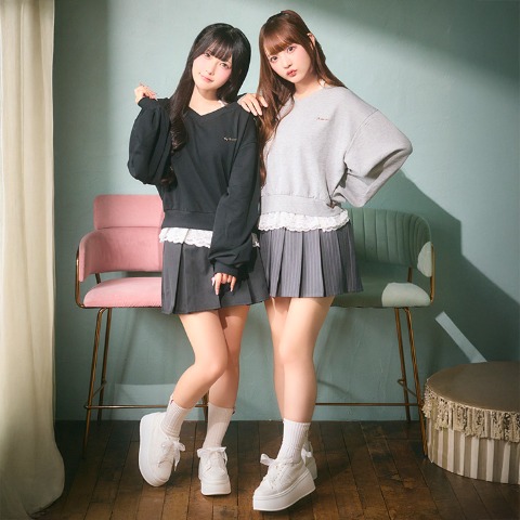 レディース　レース使いプルオーバー（きゅるりんってしてみて）