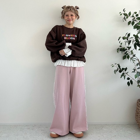 レディース　カラフルロゴ刺繍レース使いプルオーバー（ayano）