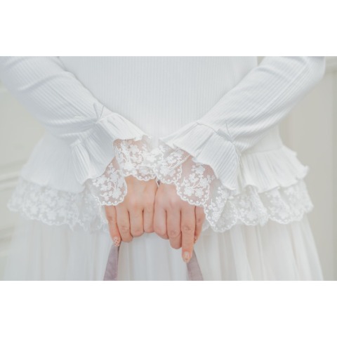 レディース　レースフリルプルオーバー(青木美沙子)