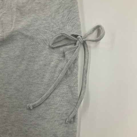 レディース　サイドカットラメスウェットパンツ（きゅるりんってしてみて）