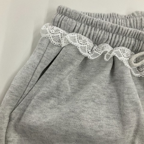 レディース　サイドカットラメスウェットパンツ（きゅるりんってしてみて）