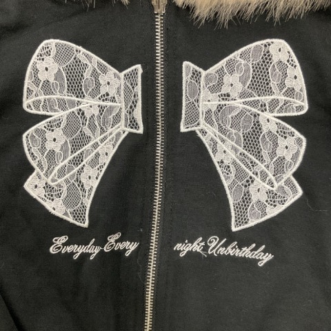 レディース　フードファーレースリボンジップパーカ（きゅるりんってしてみて）