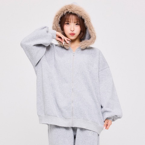 レディース　ラインストーン使いパーカ（VEHEMENT..）