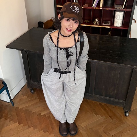 レディース　襟フリルリボンカーディガン（ハニカム）