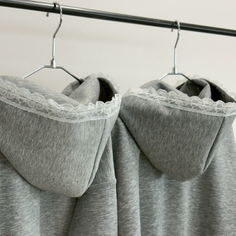 レディース　フードレースダンボールパーカ（桃華姉妹）