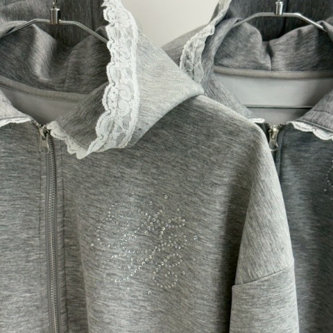 レディース　フードレースダンボールパーカ（桃華姉妹）