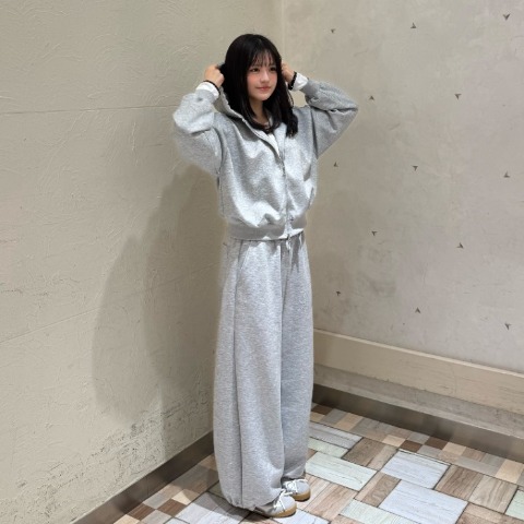 レディース　フードレースダンボールパーカ（桃華姉妹）