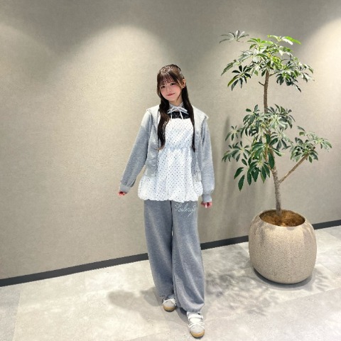 レディース　フードレースダンボールパーカ（桃華姉妹）