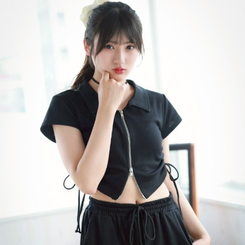 レディース　ジップカーディガン（服部希愛）