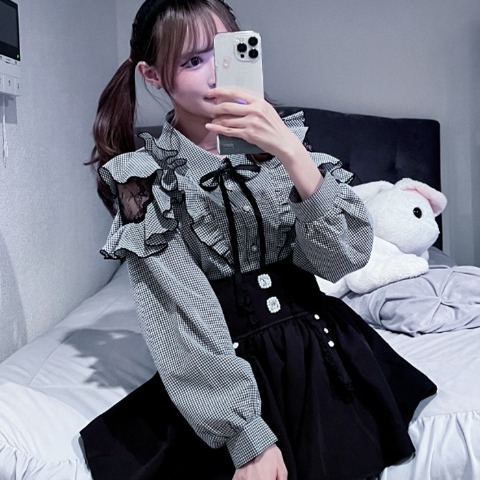 レディース　ボウタイリボン付きフリルブラウス（サノカナメ）