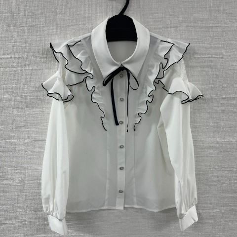 レディース　ボウタイリボン付きフリルブラウス（サノカナメ）