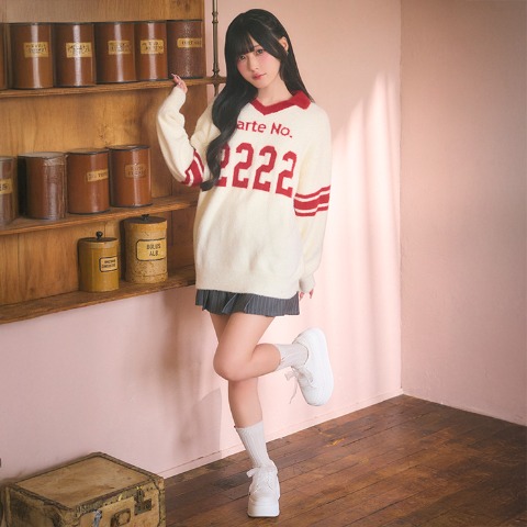 レディース　ナンバリング配色ロゴシャギーニットプルオーバー（きゅるりんてしてみて）