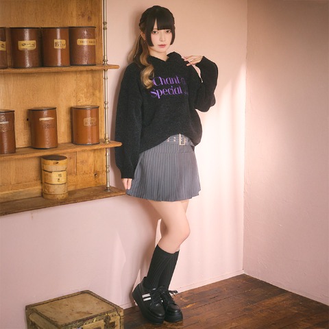 レディース　ロゴ刺繍フーディニットプルオーバー（きゅるりんてしてみて）