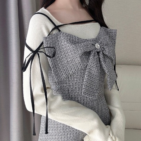 レディース　袖フリルニットプルオーバー（nako）