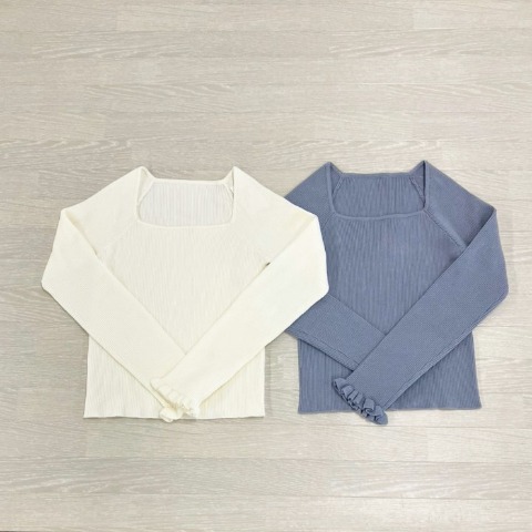 レディース　袖フリルニットプルオーバー（nako）