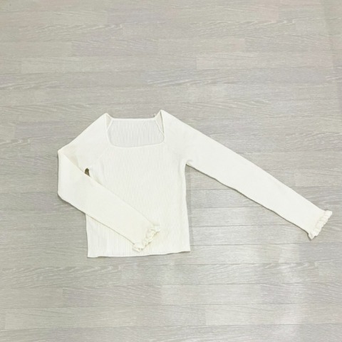 レディース　袖フリルニットプルオーバー（nako）