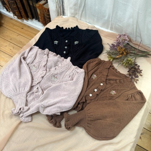 レディース　バラ刺繍ニットカーディガン(愛野えり)