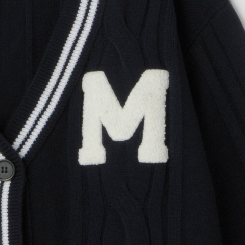 レディース　ロゴ刺繍使いケーブルニットカーディガン（瞬間seju）