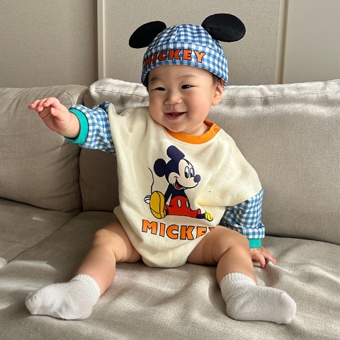 ベビー　ロンパース（70-80cm・はるぴのママ/Disney）