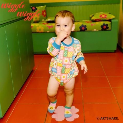 ベビー　ロンパース（70-80cm・wiggle wiggle）