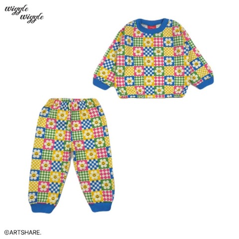 ベビー　パジャマ（90・100cm・wiggle wiggle）