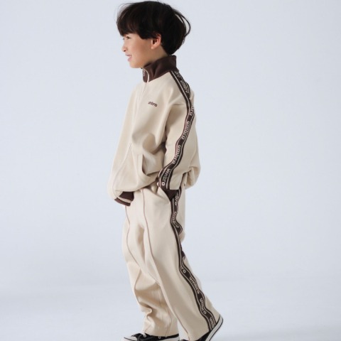 ベビー　ジャケット（90・100cm・UMBRO）