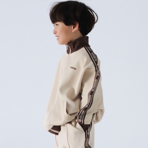 ベビー　ジャケット（90・100cm・UMBRO）