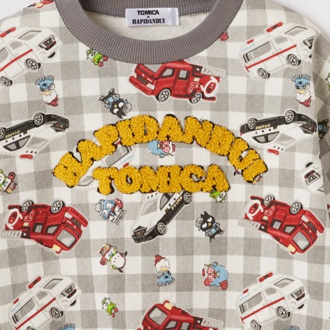 ベビー　プルオーバー（90・100cm・トミカ&ぱぴだんぶい）