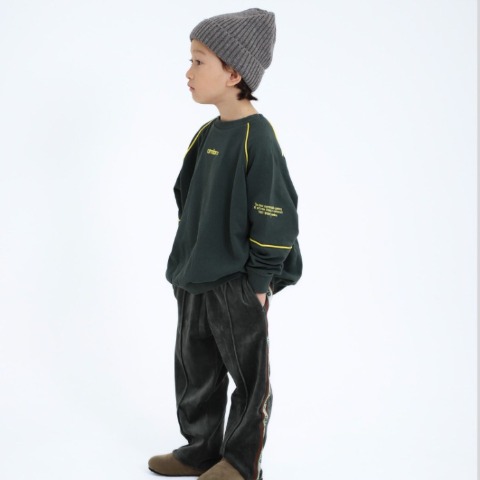 ベビー　トレーナー（90・100cm・UMBRO/とうくん）