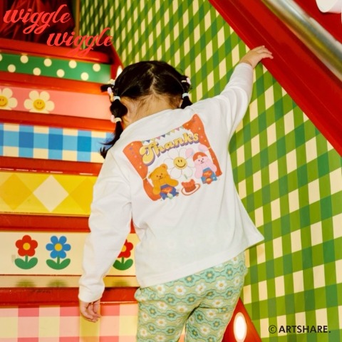 ベビー　長袖Tシャツ（90・100cm・wiggle wiggle）
